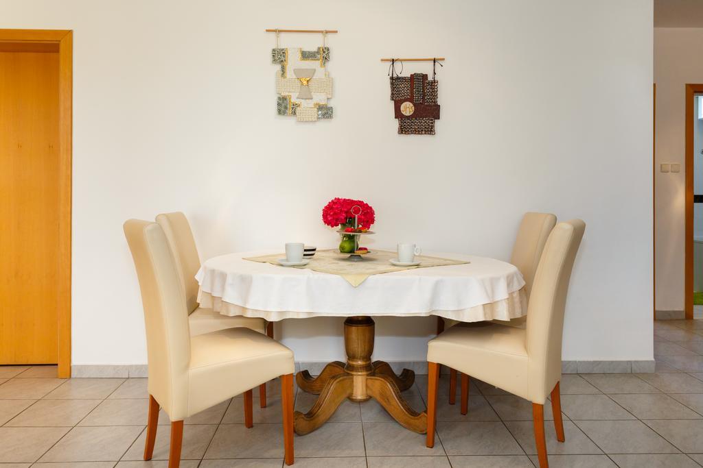 Apartman Snjezana マリンスカ エクステリア 写真