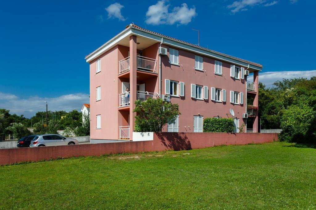 Apartman Snjezana マリンスカ エクステリア 写真