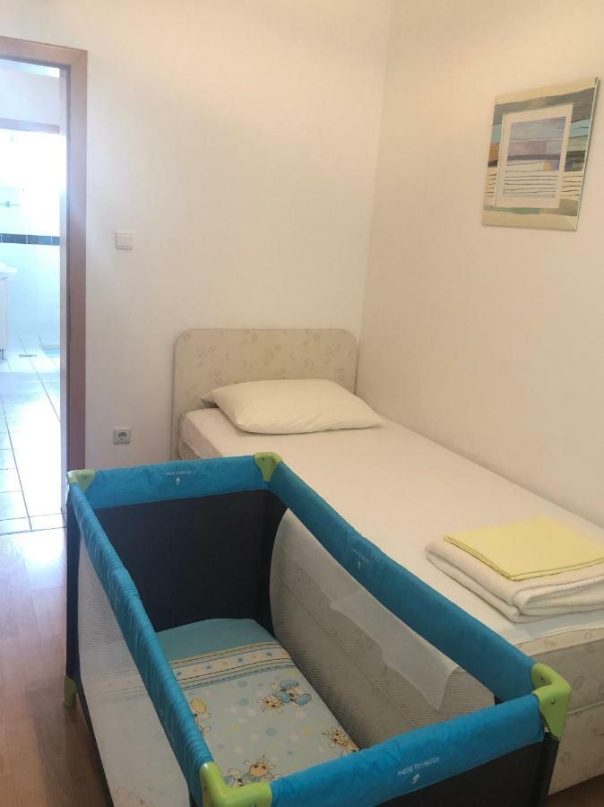 Apartman Snjezana マリンスカ エクステリア 写真